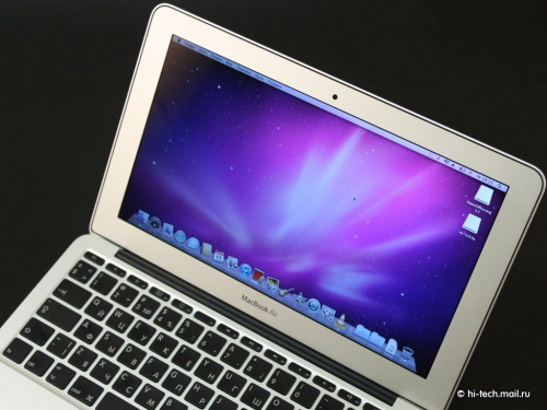 Apple MacBook Air 13 Mid 2011 MC965RS/A вид сверху